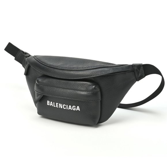 BALENCIAGA Handbags - Balenciaga Everyday Belt Bag / Body 579617 Leather Black it767r2acj2d